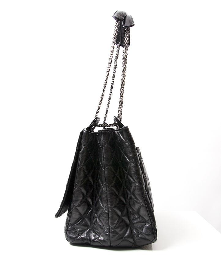 Superb Chanel Cabas handbag in black quilted leather, bi-color
