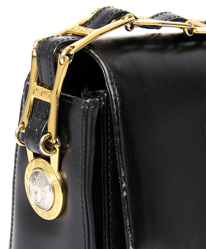 Gianni Versace Medusa Handbag ○ Labellov ○ Buy and Sell
