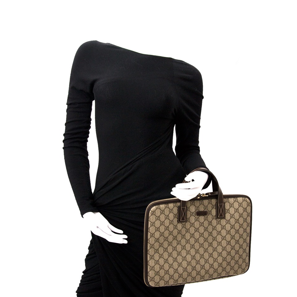 Louis Vuitton Pochette Jour GM Monogram Canvas Laptop Case ○ Labellov ○ Buy  and Sell Authentic Luxury