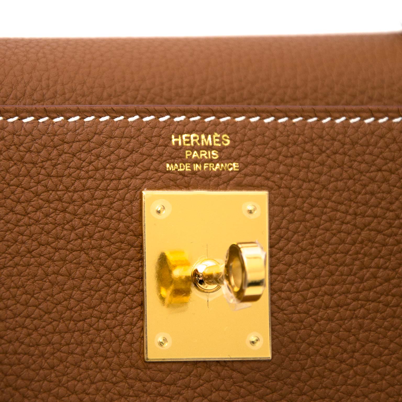 Hermès Kelly Retourne 28 Togo Feu GHW 100% authentic available online ○  Labellov ○ Buy and Sell Authentic Luxury