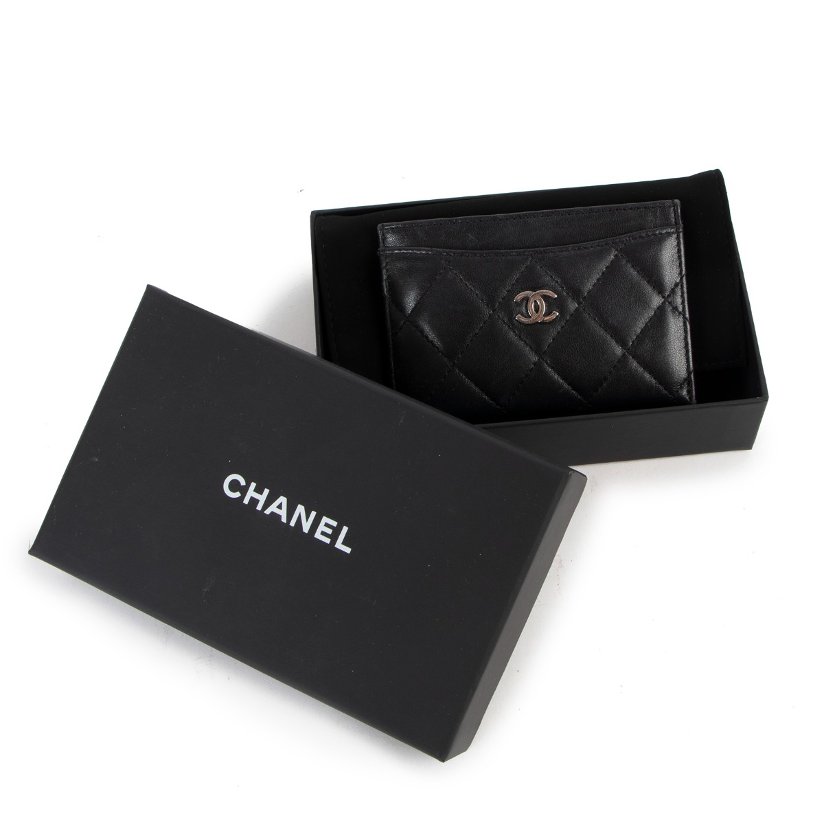 ll00183_chanel_black_leather_c