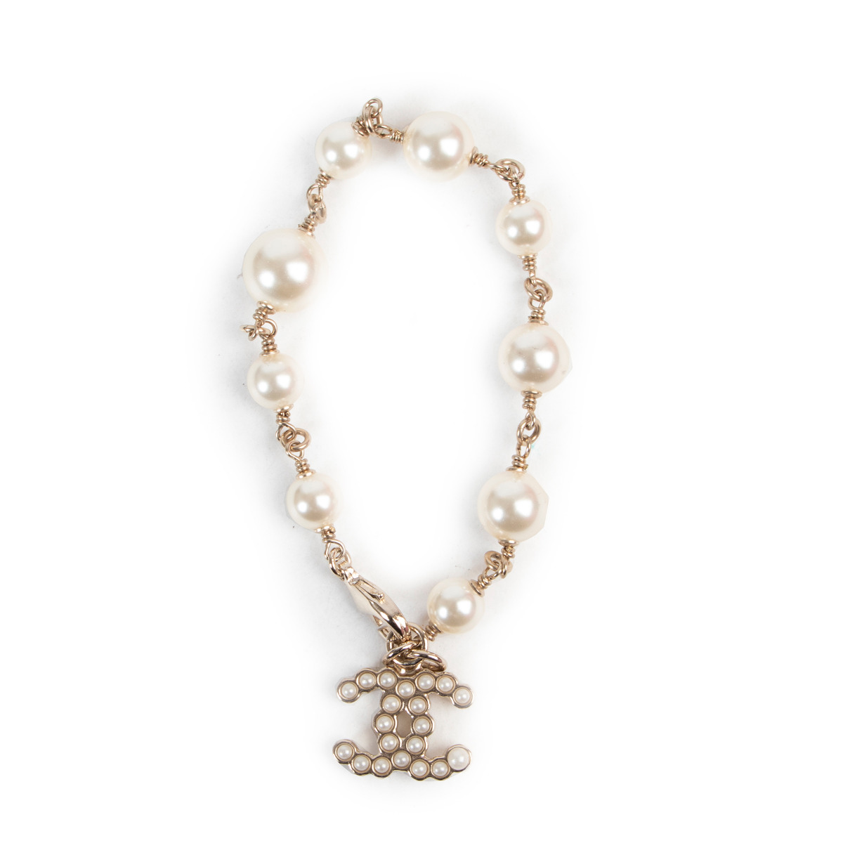 Chanel Pearl CC Bracelet ○ Labellov ○ Buy and Sell Authentic Luxury
