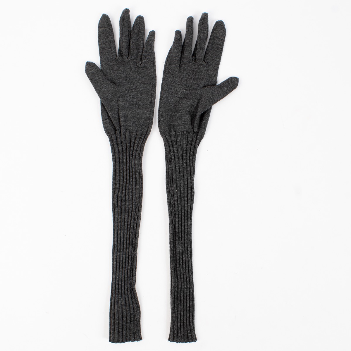 Miu Miu Grey Wool Gloves - Size S ○ Labellov ○ Buy and