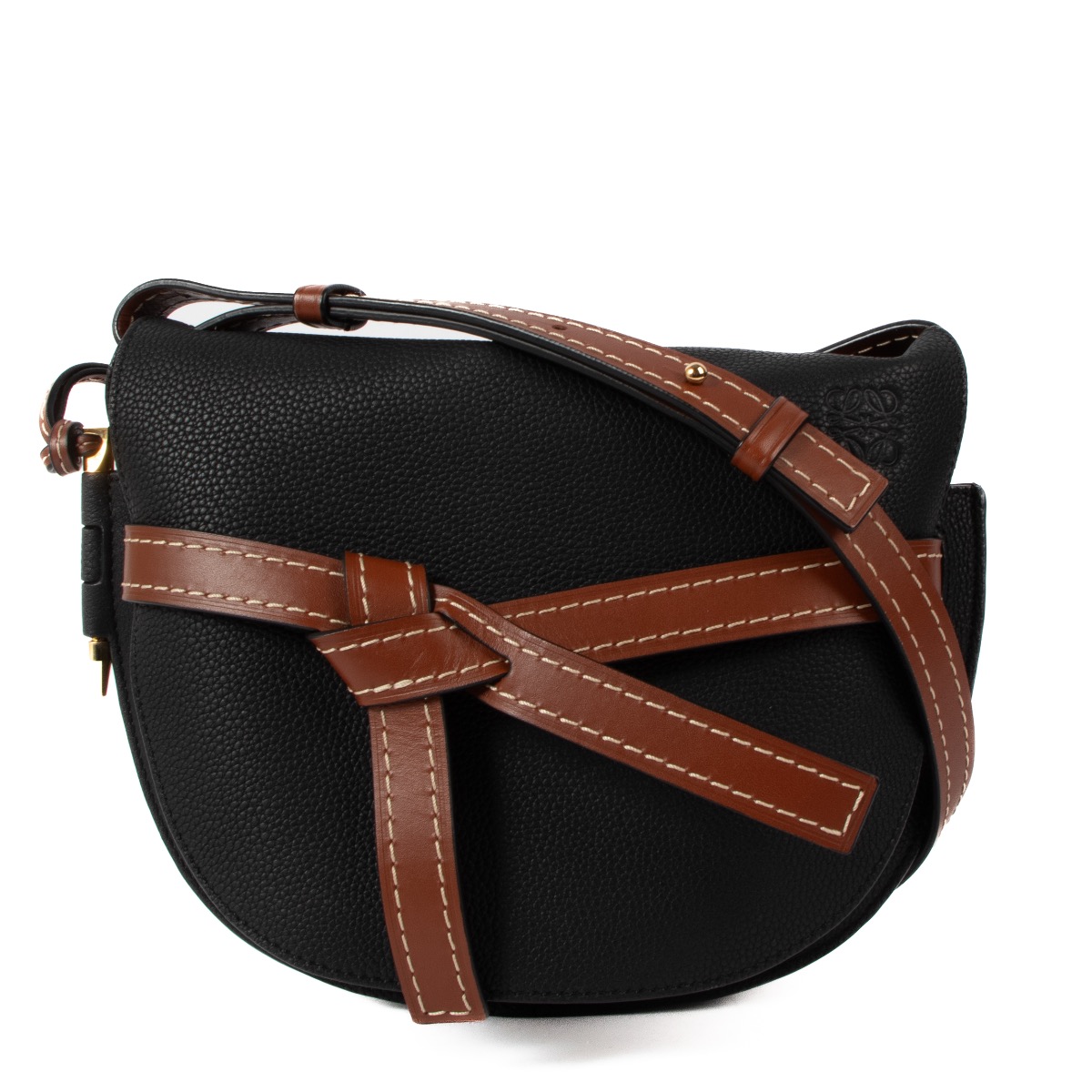 ll00735_loewe_black_leather_sh