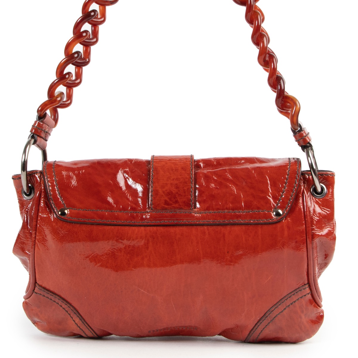ll00757_miumiu_red_patent_leat