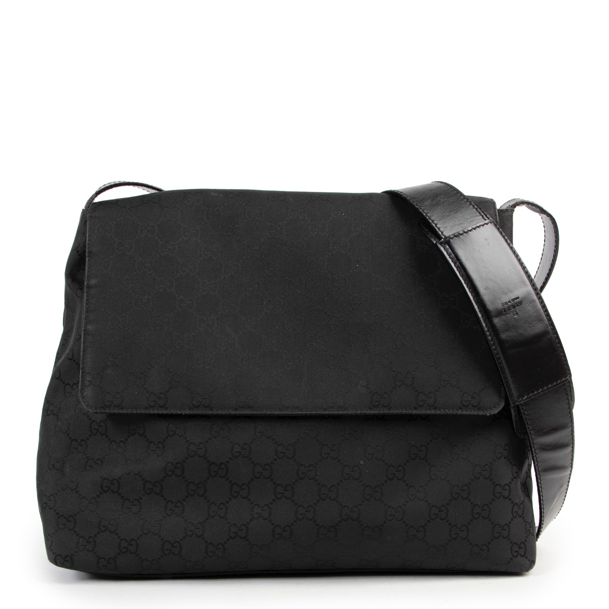 Gucci black messenger bag women's sale