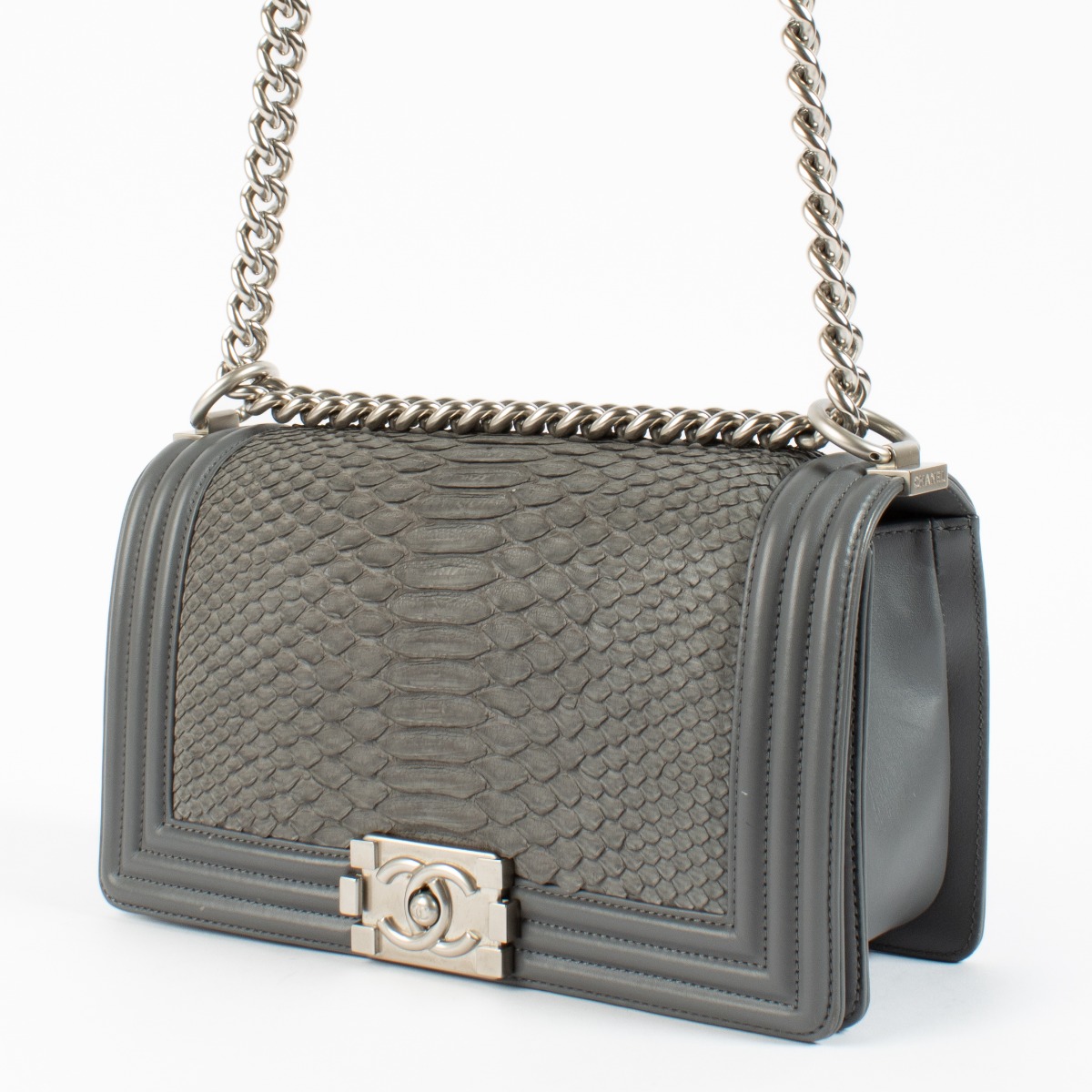 その他 Newton Channel Chanel Grey Python Medium Boy Chanel Bag ○ Labellov ○ Buy