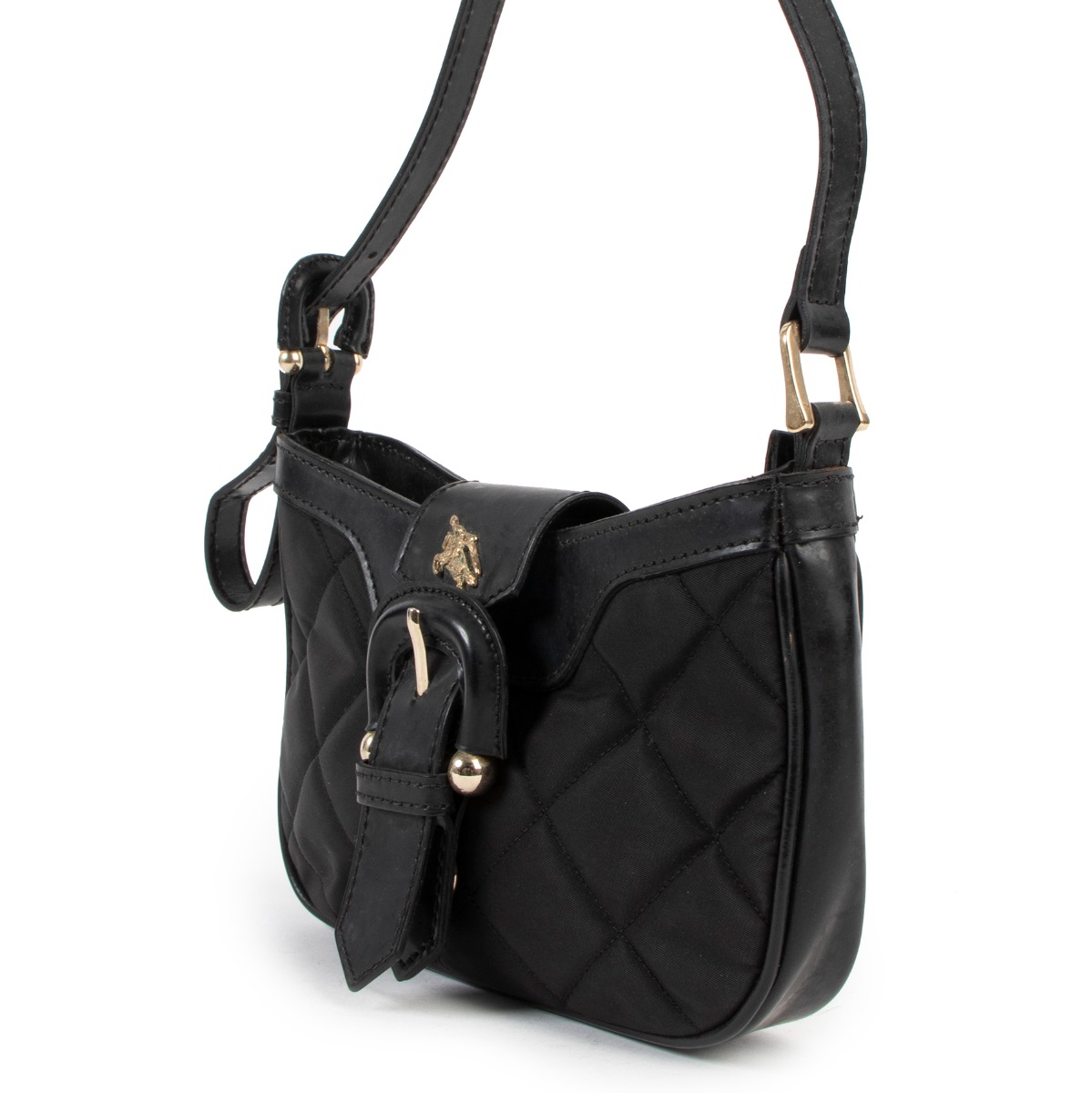 ll01051_burberry_black_shoulde