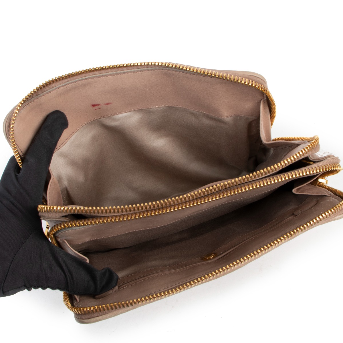 Miu Miu Nude Pink Matelassé Clutch ○ Labellov ○ Buy and