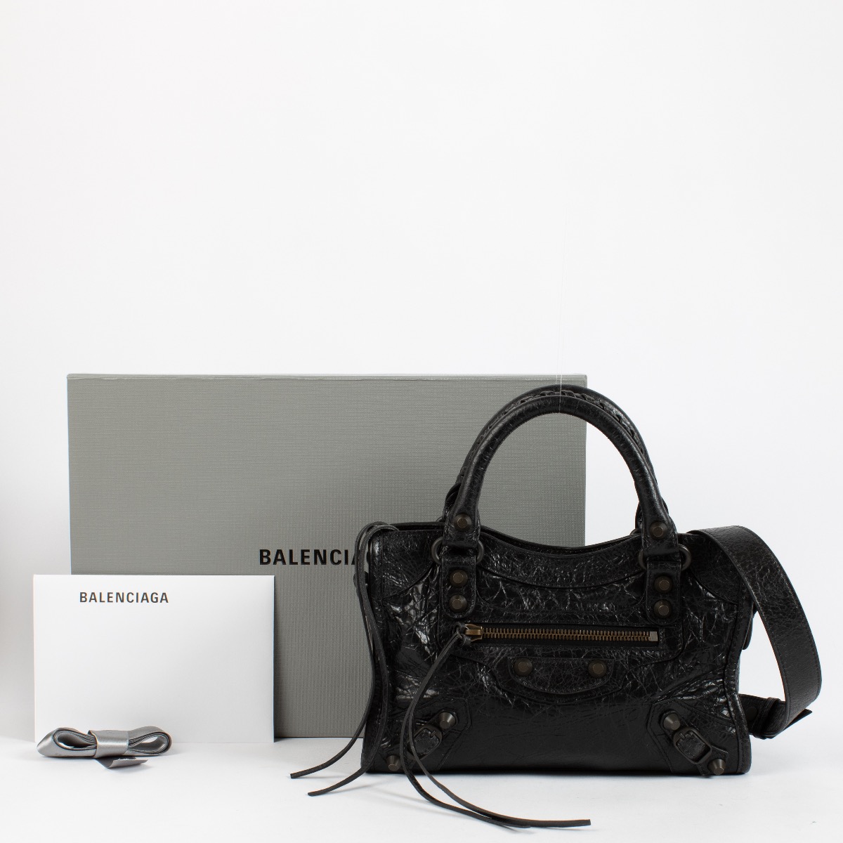 ll01541_balenciaga_black_leath