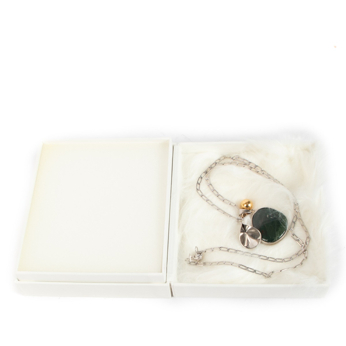 ll01944_celine_green_stone_nec
