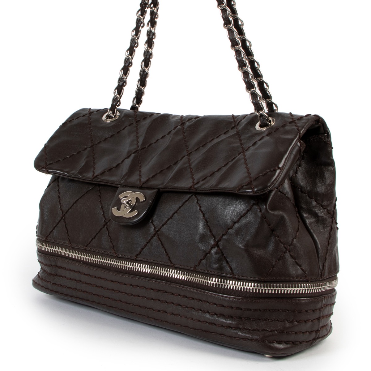 Chanel online zipper bag