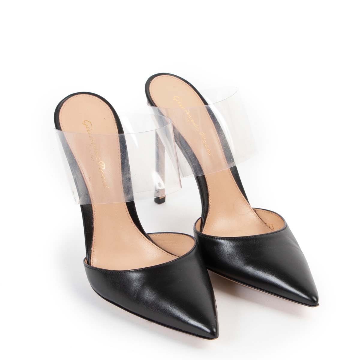 ll02005_gianvito_rossi_black_h