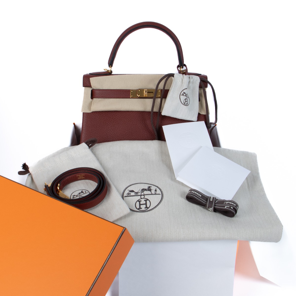 Hermès Kelly 28 Rouge H Taurillon Clemence GHW ○ Labellov