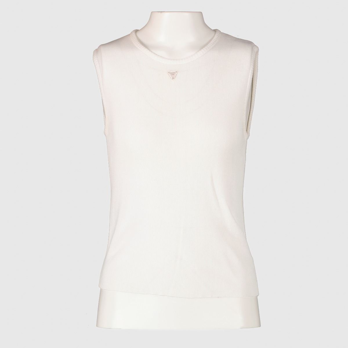 ll02421_chanel_white_knit_slee