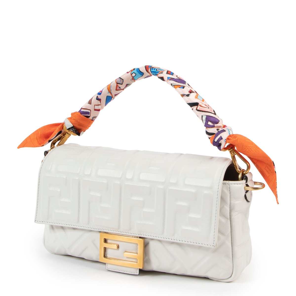 ll02549_fendi_white_leather_sh
