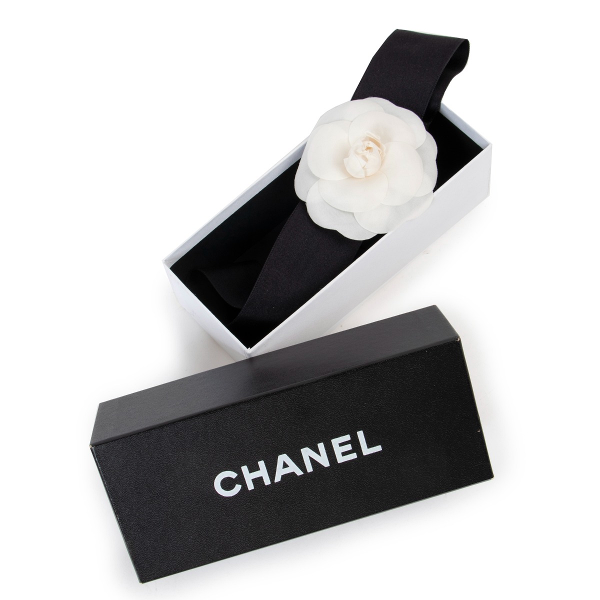 Authentic New Chanel Black/White Camelia Flower Satin Bow Barrette Hai –  Paris Station Shop