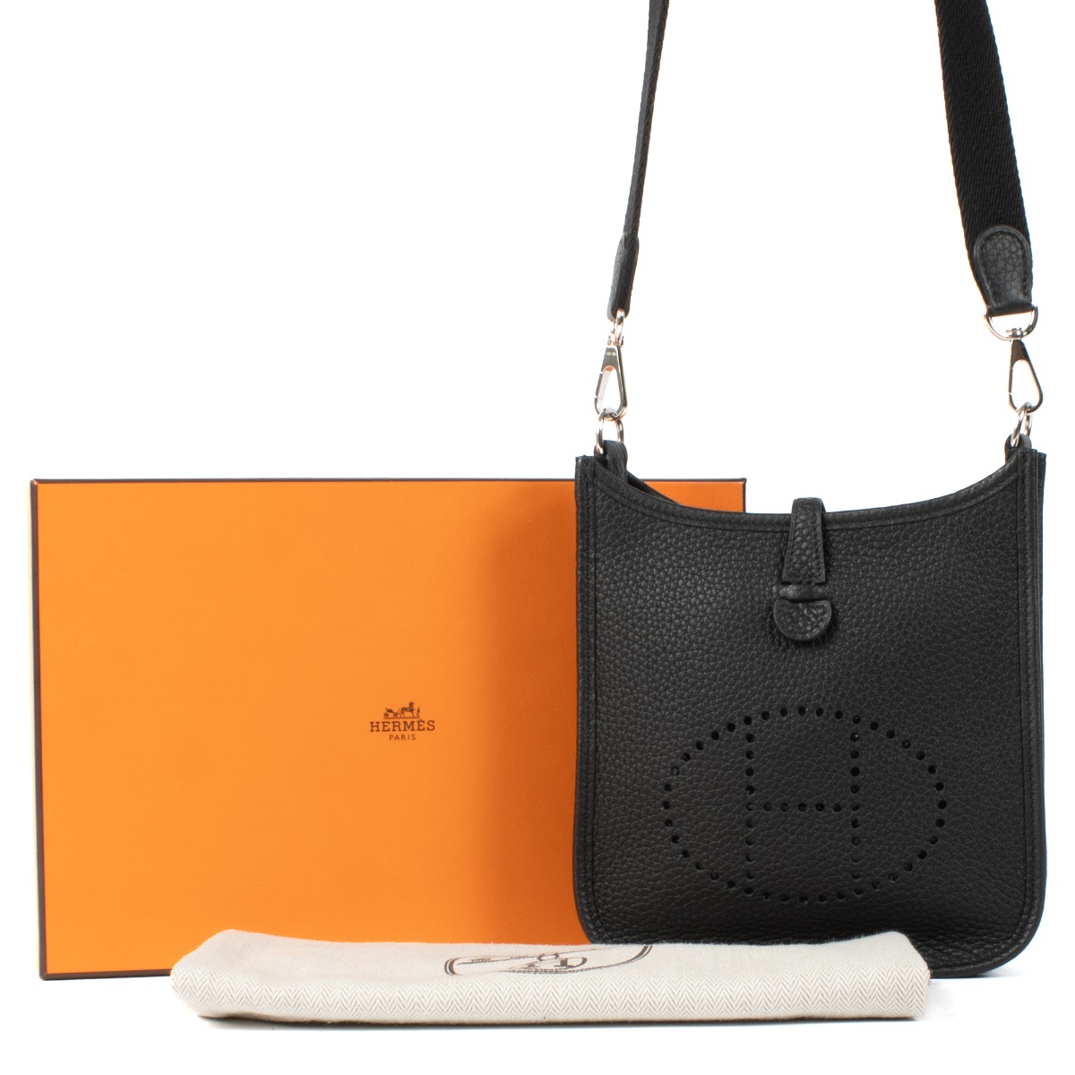 Hermès Evelyne 16 Black Taurillon Clemence ○ Labellov ○ Buy and