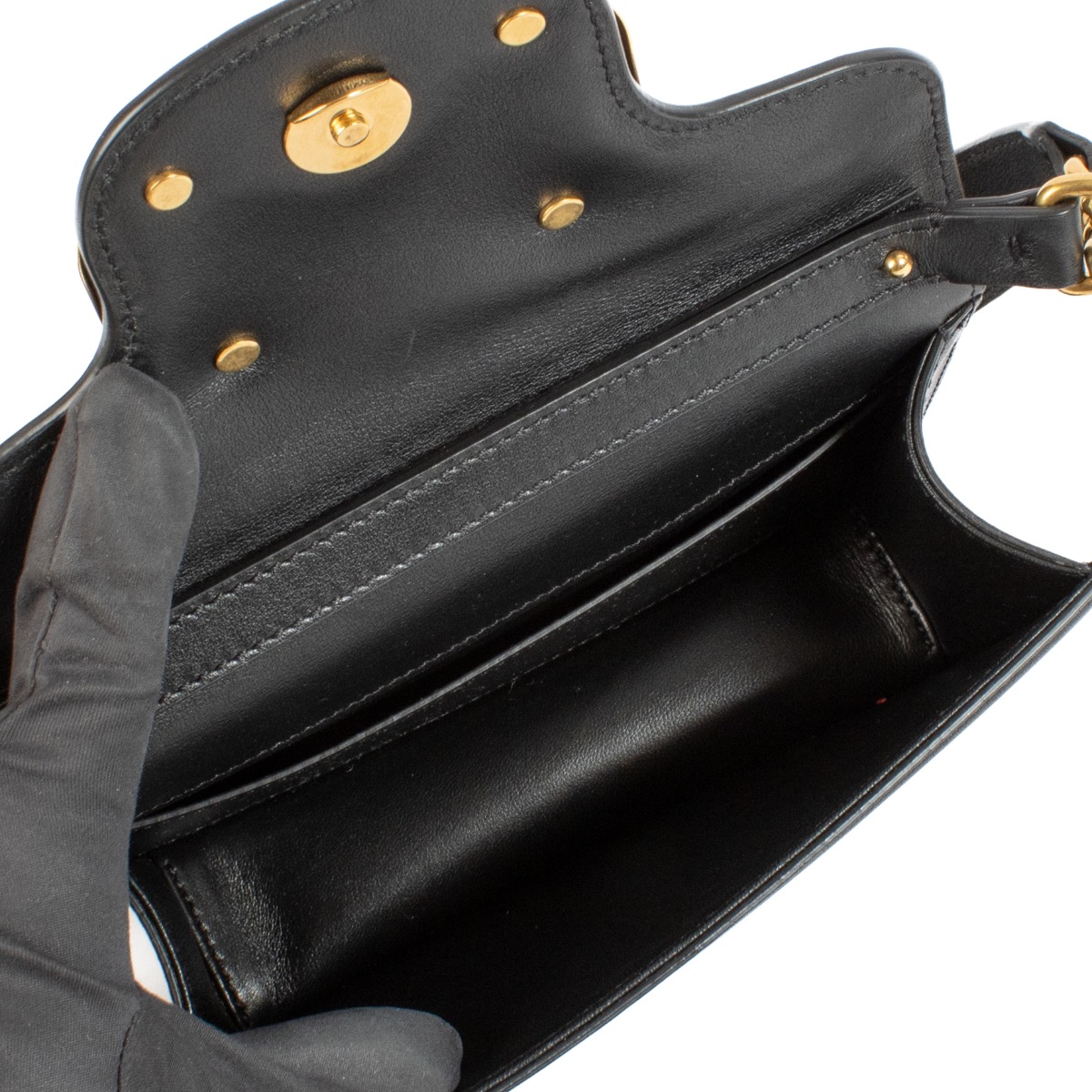 【関税&送料込】Valentino Garavani Black Leather Loca Handba 19446385_43454593_600.jpg