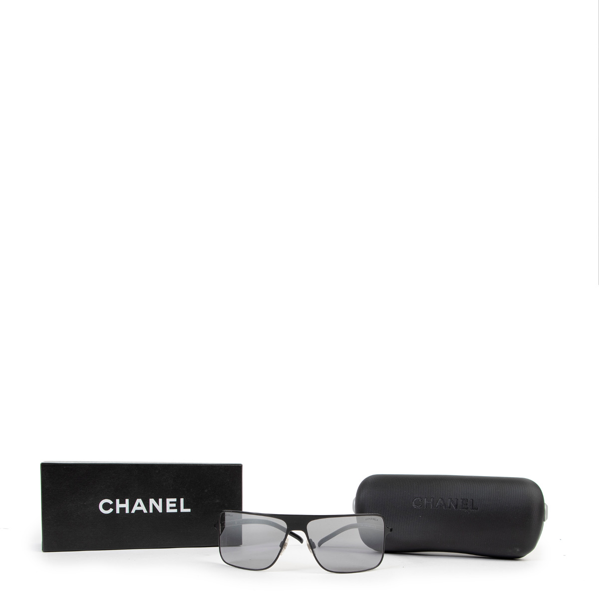 Sunglasses Chanel Black in Metal - 35545240
