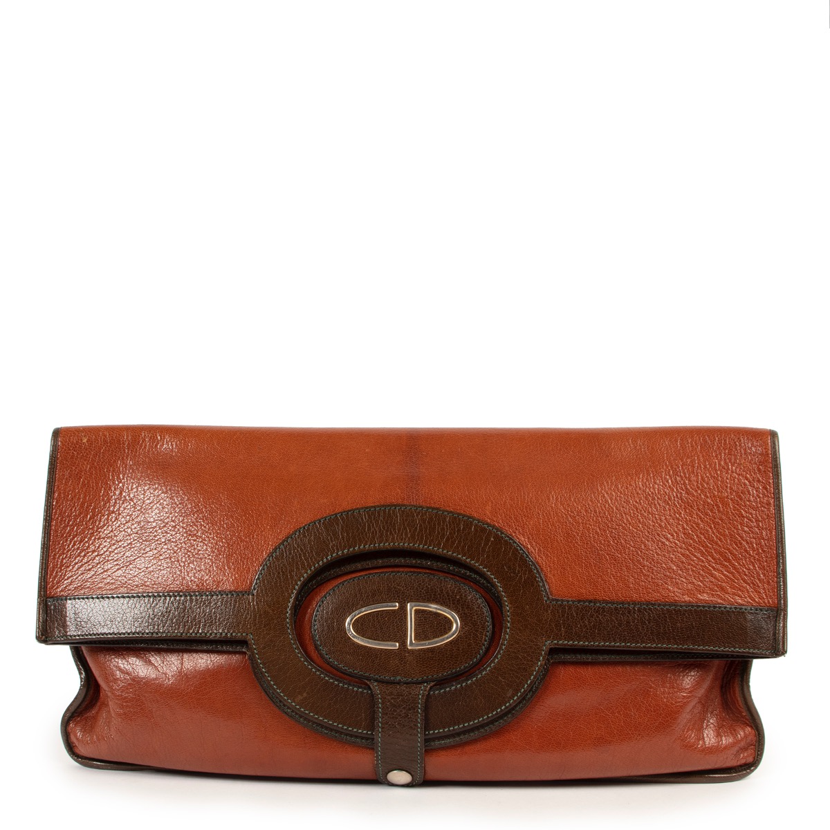 Dior folding clutch clearance