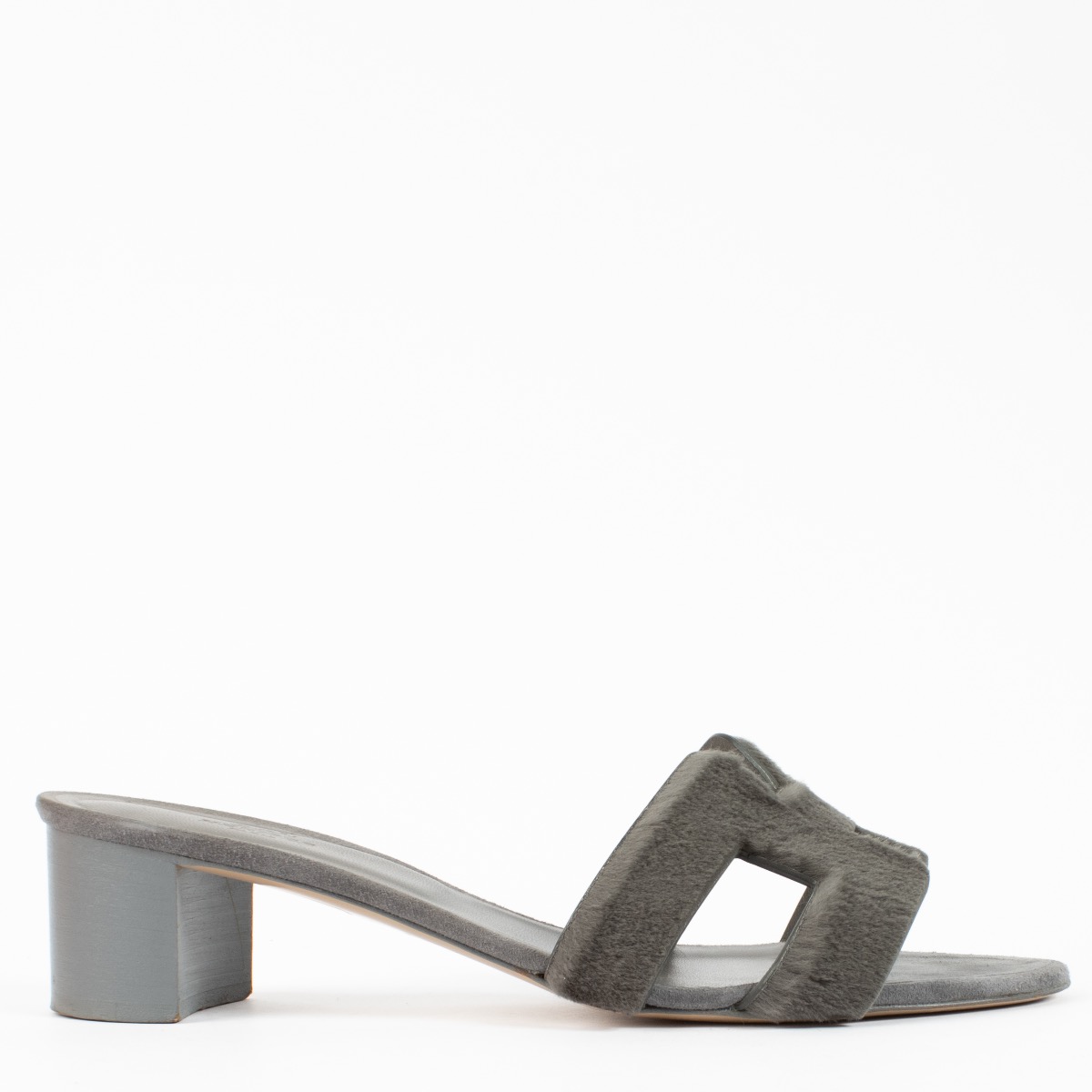 Hermès Gris Fumé Vison Mink Fur Oasis Sandals - size 40