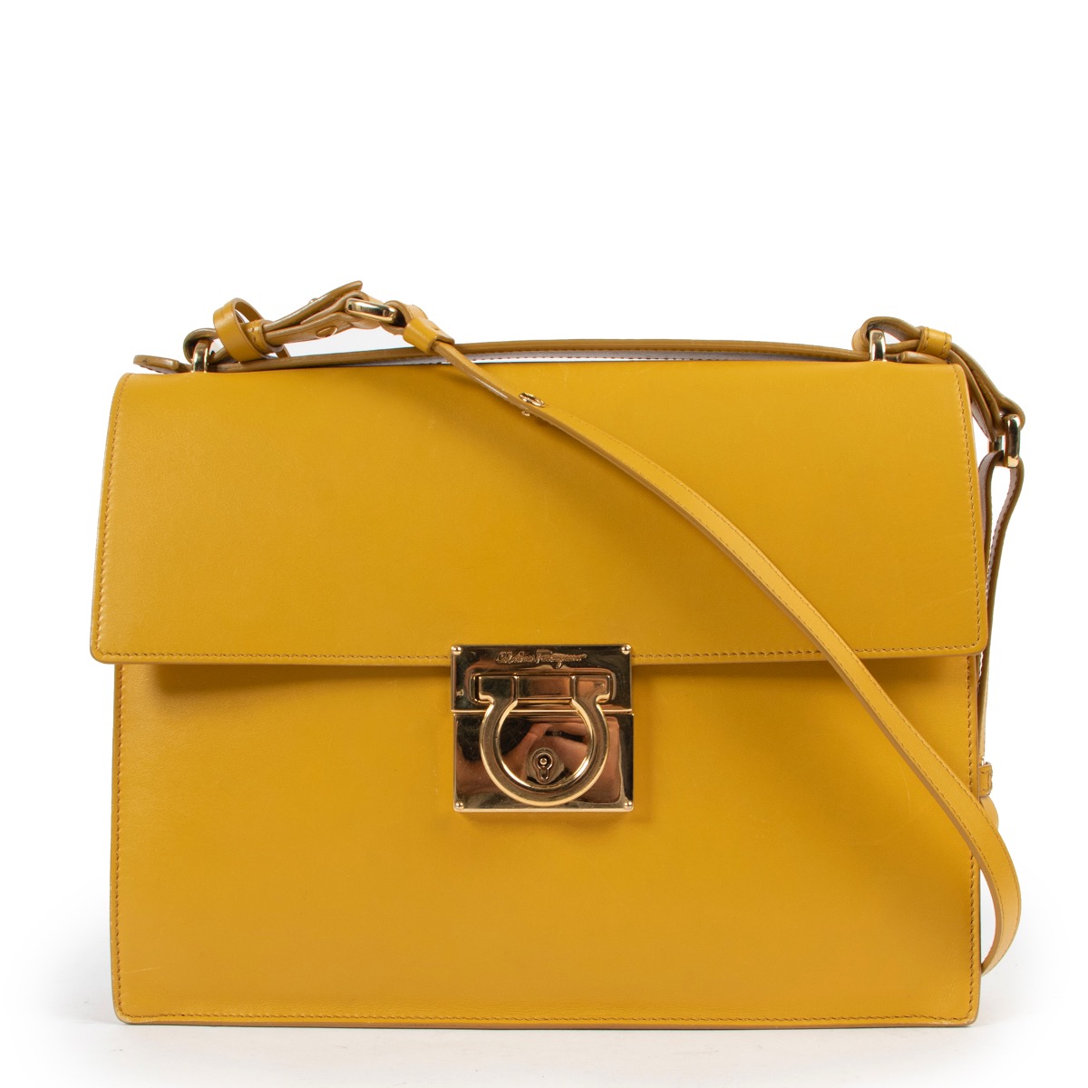 ll03405_ferragamo_yellow_leath