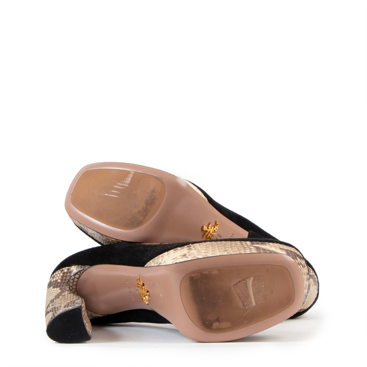 プラダ Prada Suede Leather Pumps PhotoRoom_026_20220910_131722_