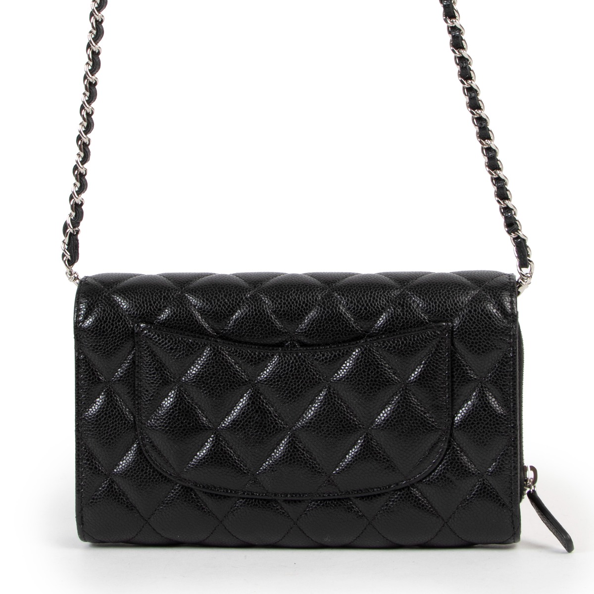 vintage CHANEL フラワーブローチ 黒 レザー vintage CHANEL フラワーブローチ 黒 レザー