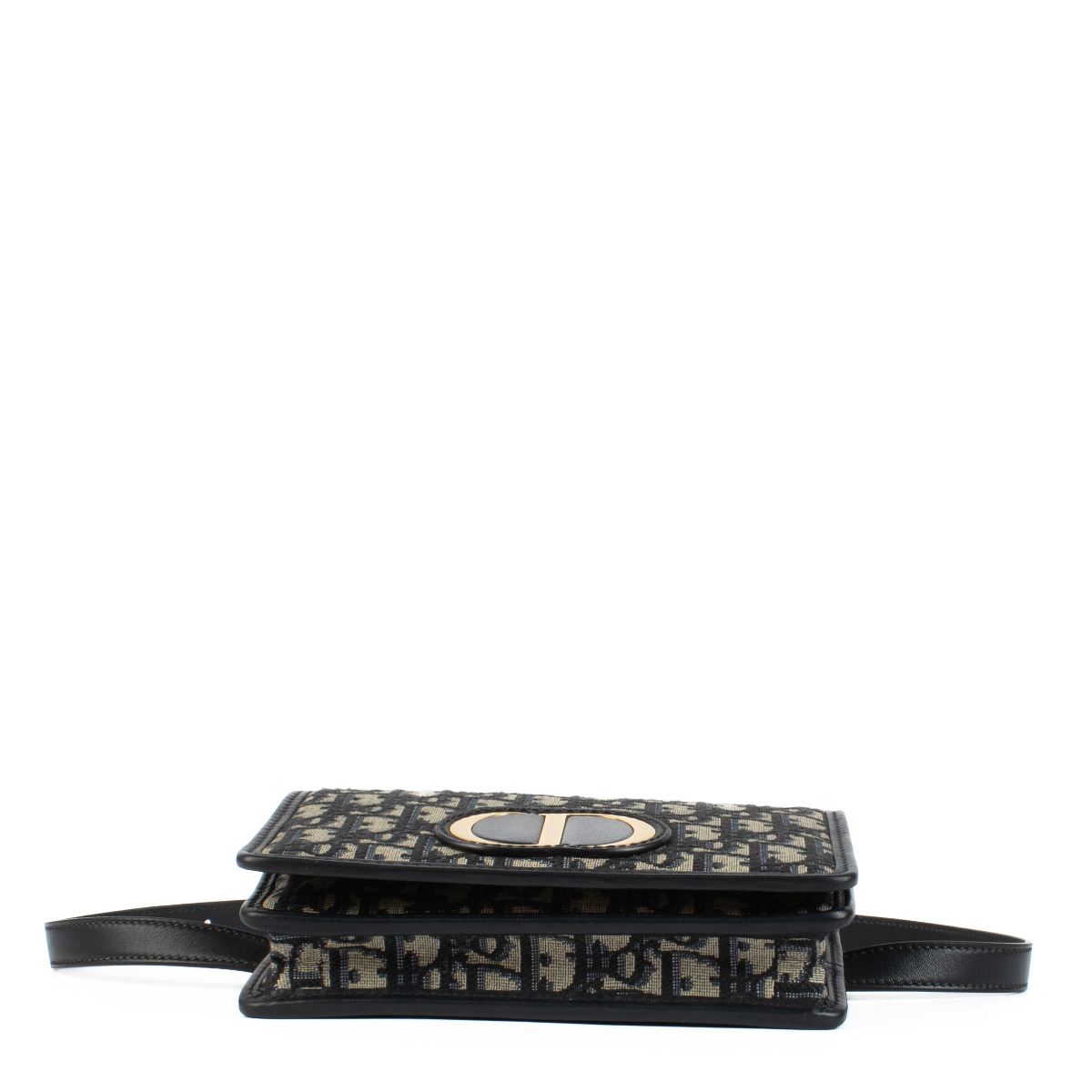 Dior Blue Oblique 30 Montaigne 2-in-1 Pouch Bag ○ Labellov Dior Blue Oblique 30 Montaigne 2-in-1 Pouch Bag ○ Labellov