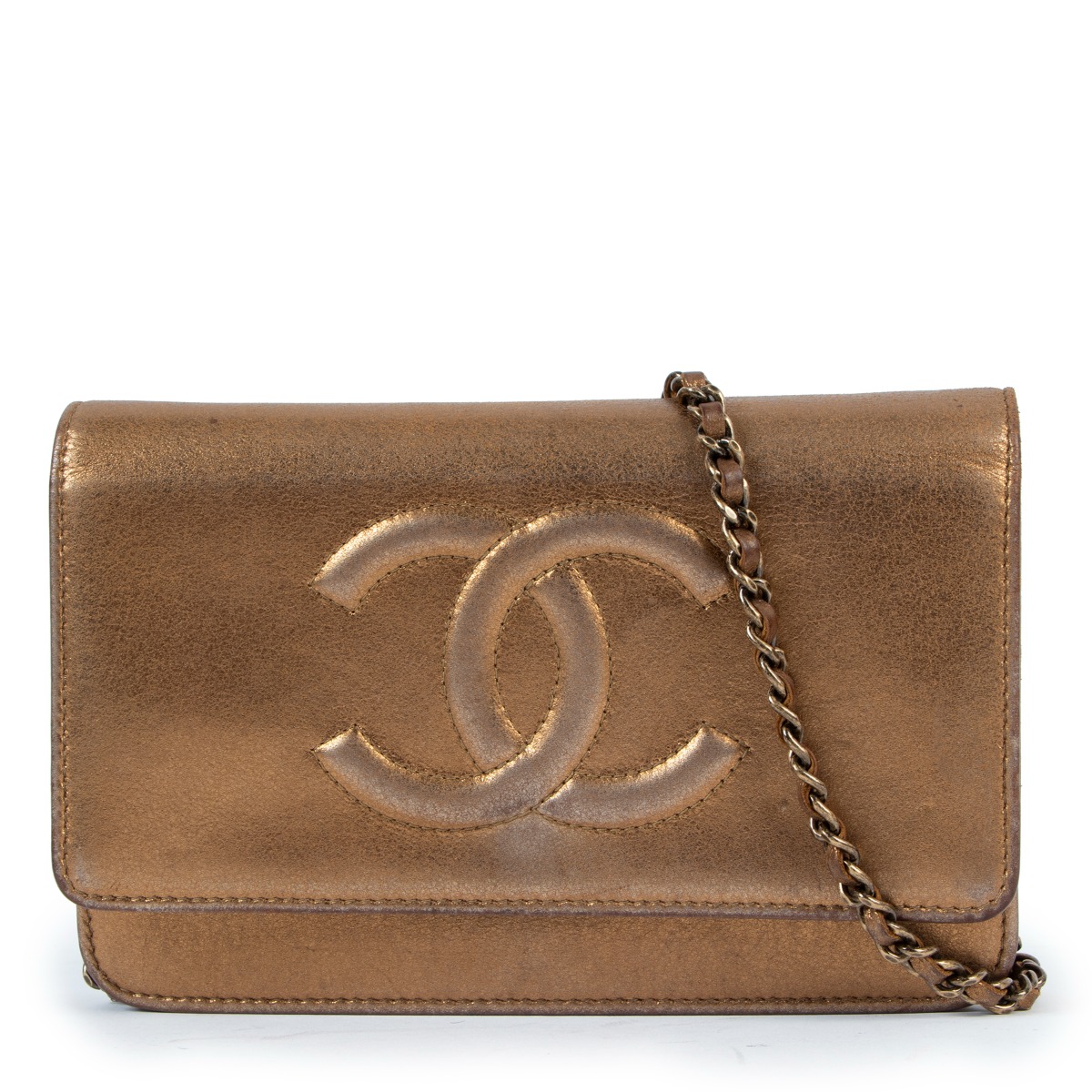 Zipped coin purse - Shiny grained calfskin, strass & gold-tone metal, light  brown — Fashion | CHANEL