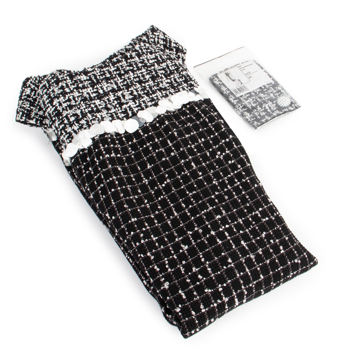 ll03977_chanel_black_tweed_dre