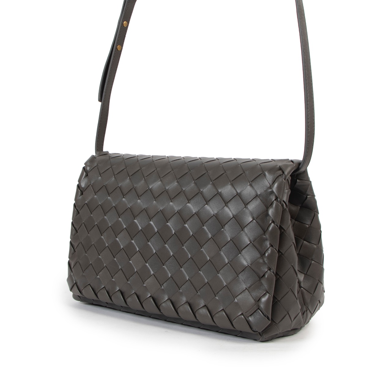 直営店☆BOTTEGA VENETA☆ INTRECCIATO ラミネートレザー バッグ 0400018995370_SPACESILVER?wid=