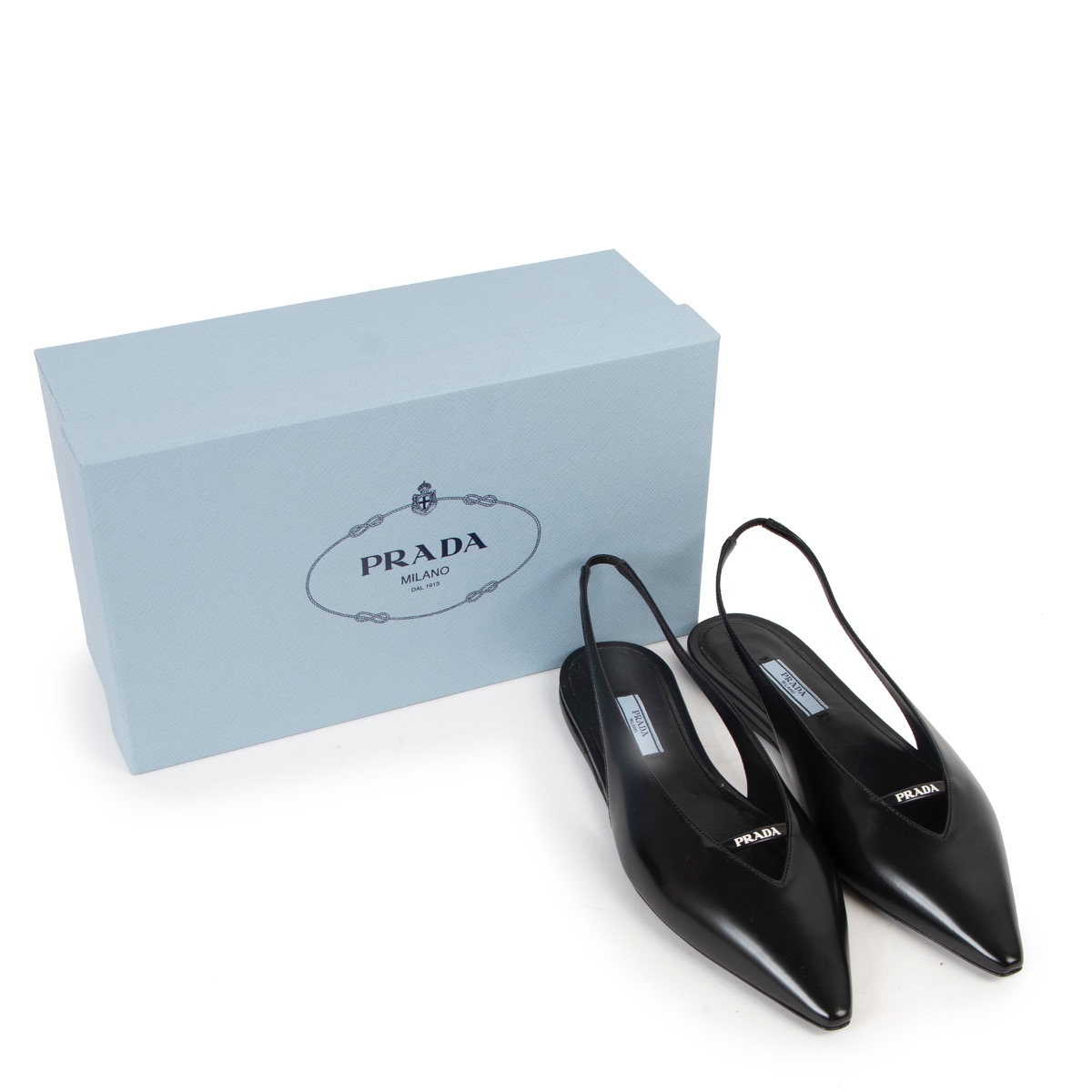 ll04591_prada_black_leather_fl