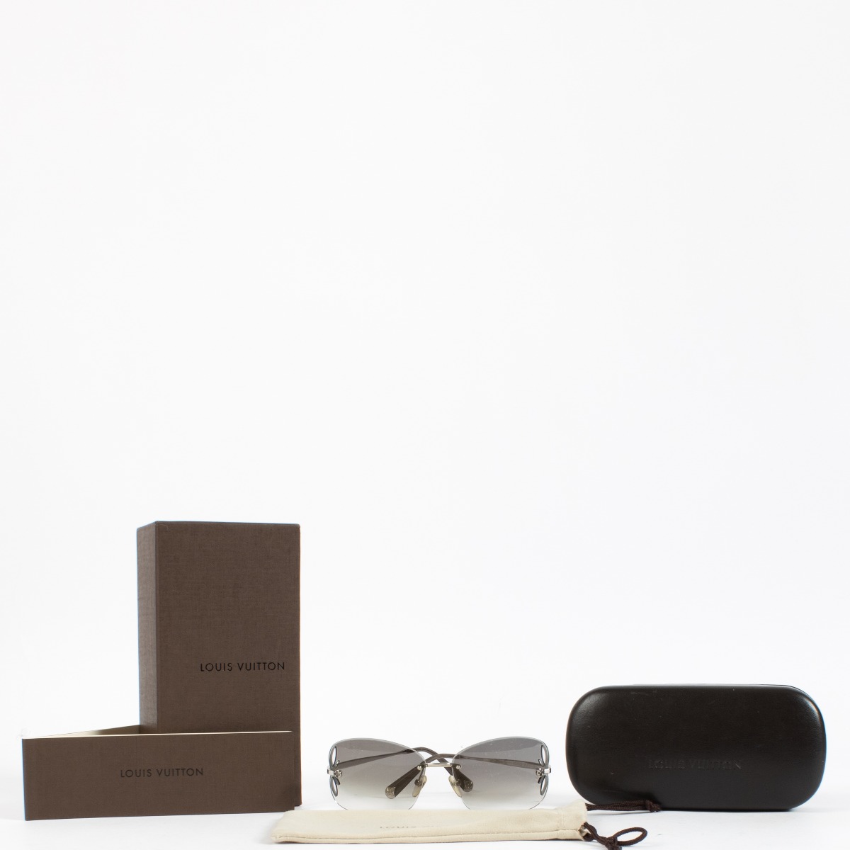 Louis Vuitton Grey Gradient Lily Sunglasses ○ Labellov