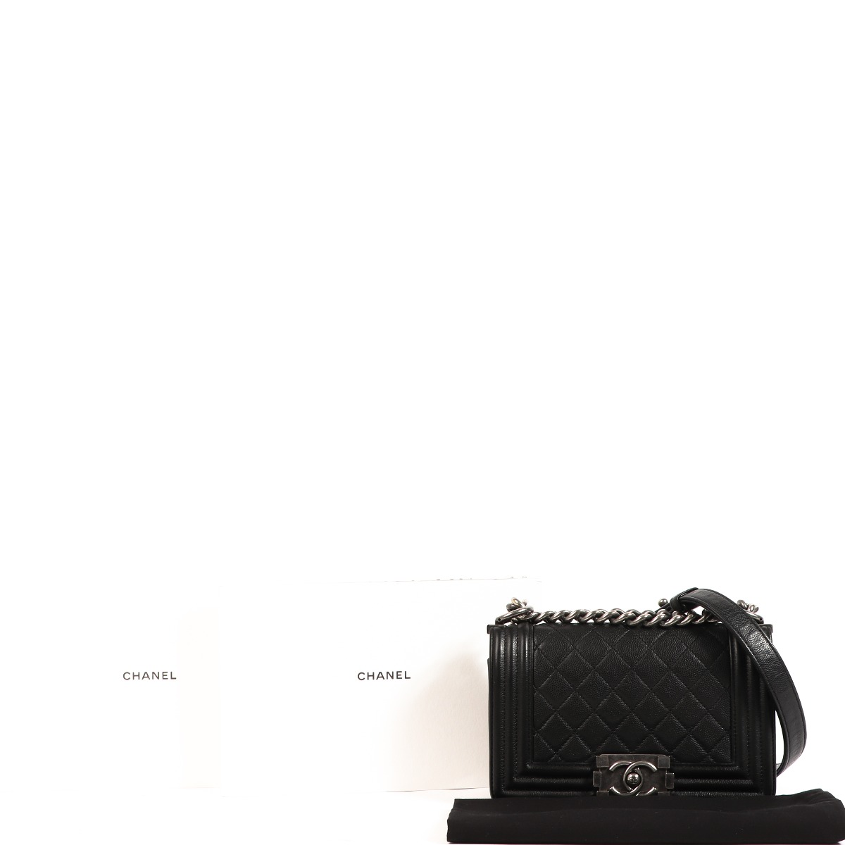 ショルダーバッグ・ポシェット × ヴィンテージ(中古) Chanel Caviar Boy Bag Small AS67085 Chanel Black Caviar Small Boy Chanel Bag ○ Labellov ○ Buy