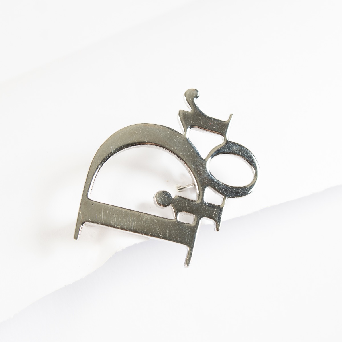 アクセサリー Christian Dior John Galliano brooch Christian Dior John Galliano Silver Brooch ○ Labellov ○ Buy and