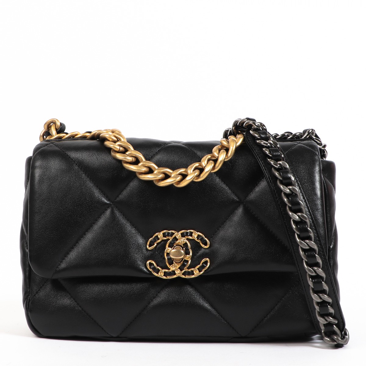 Chanel 19 Handbag ○ Labellov ○ Buy and Sell Authentic Luxury