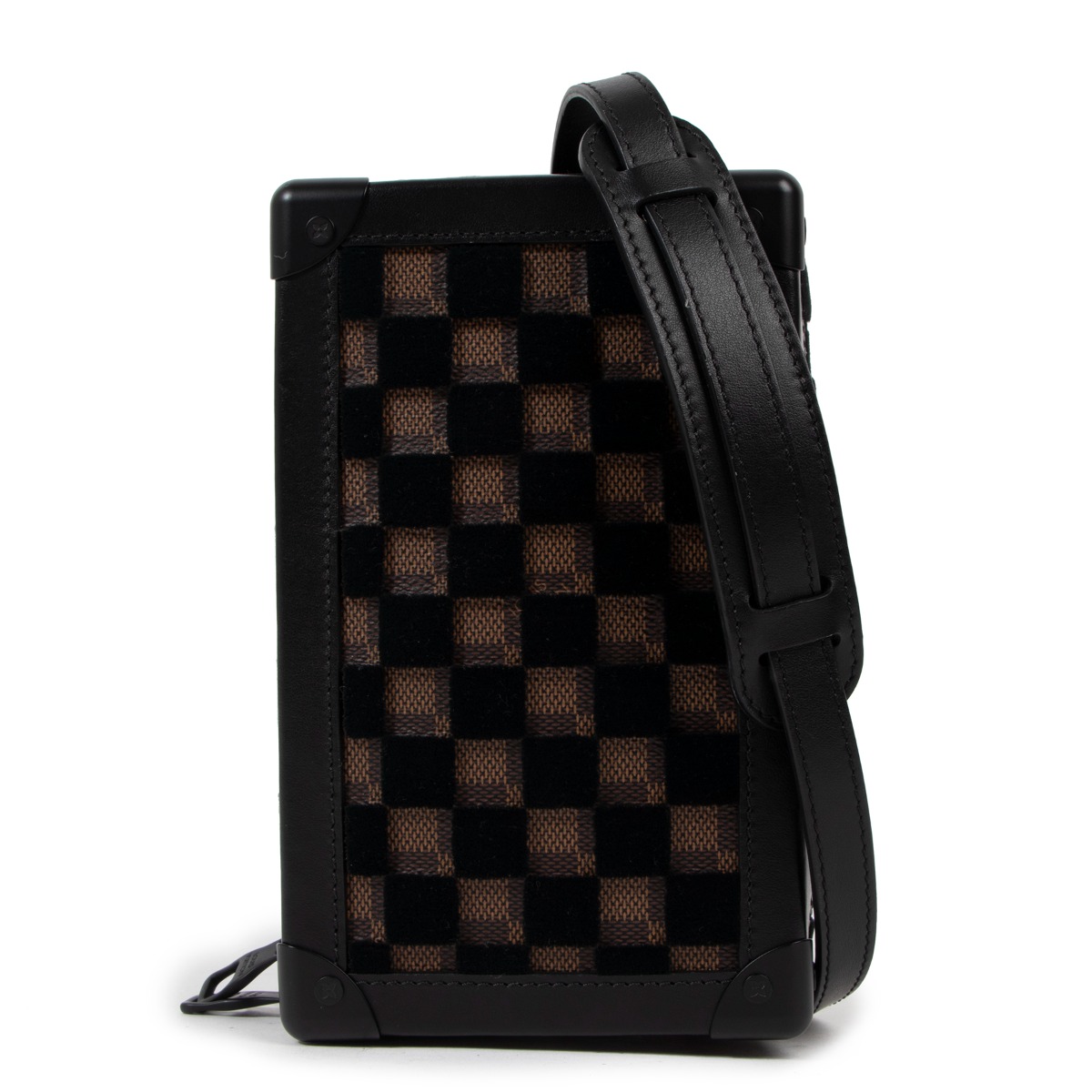 LOUIS VUITTON バック Louis Vuitton Black Quilted Leather New Wave Multi-Pochette