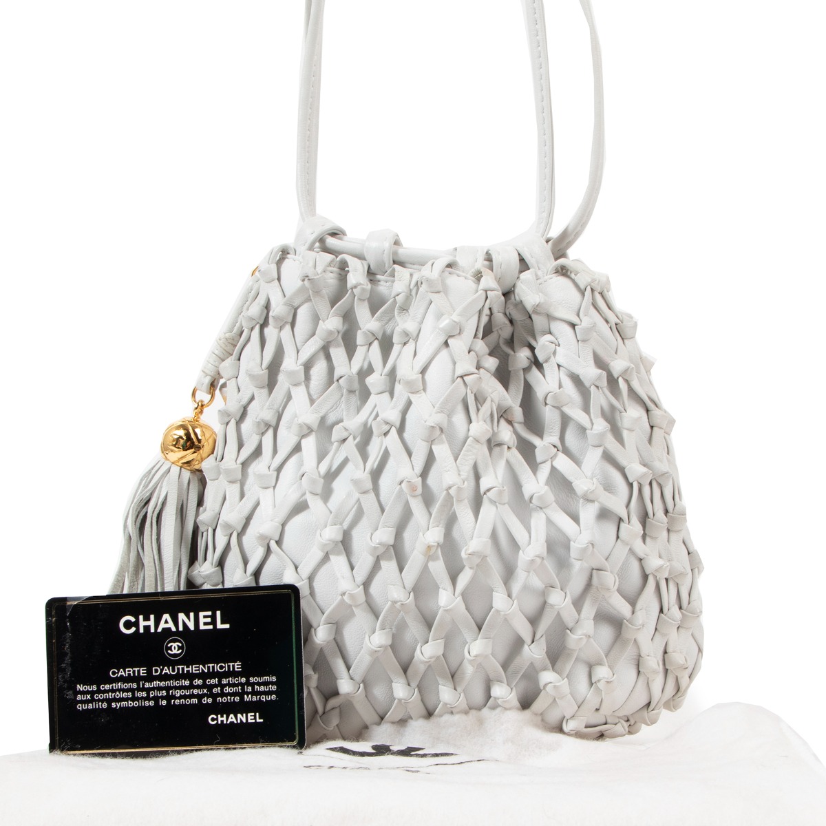 ll06332_chanel_white_leather_b