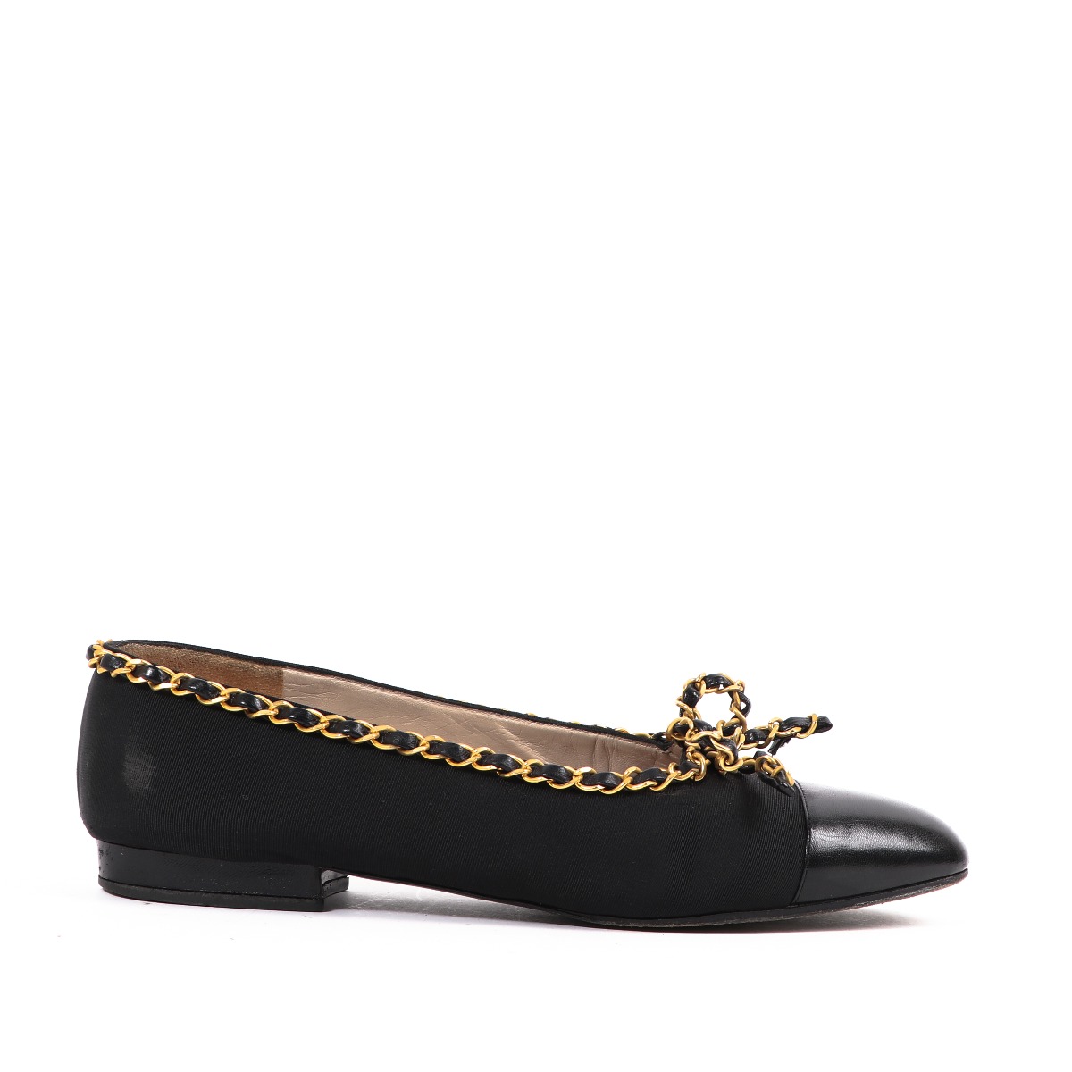 Chanel discount pointed flats