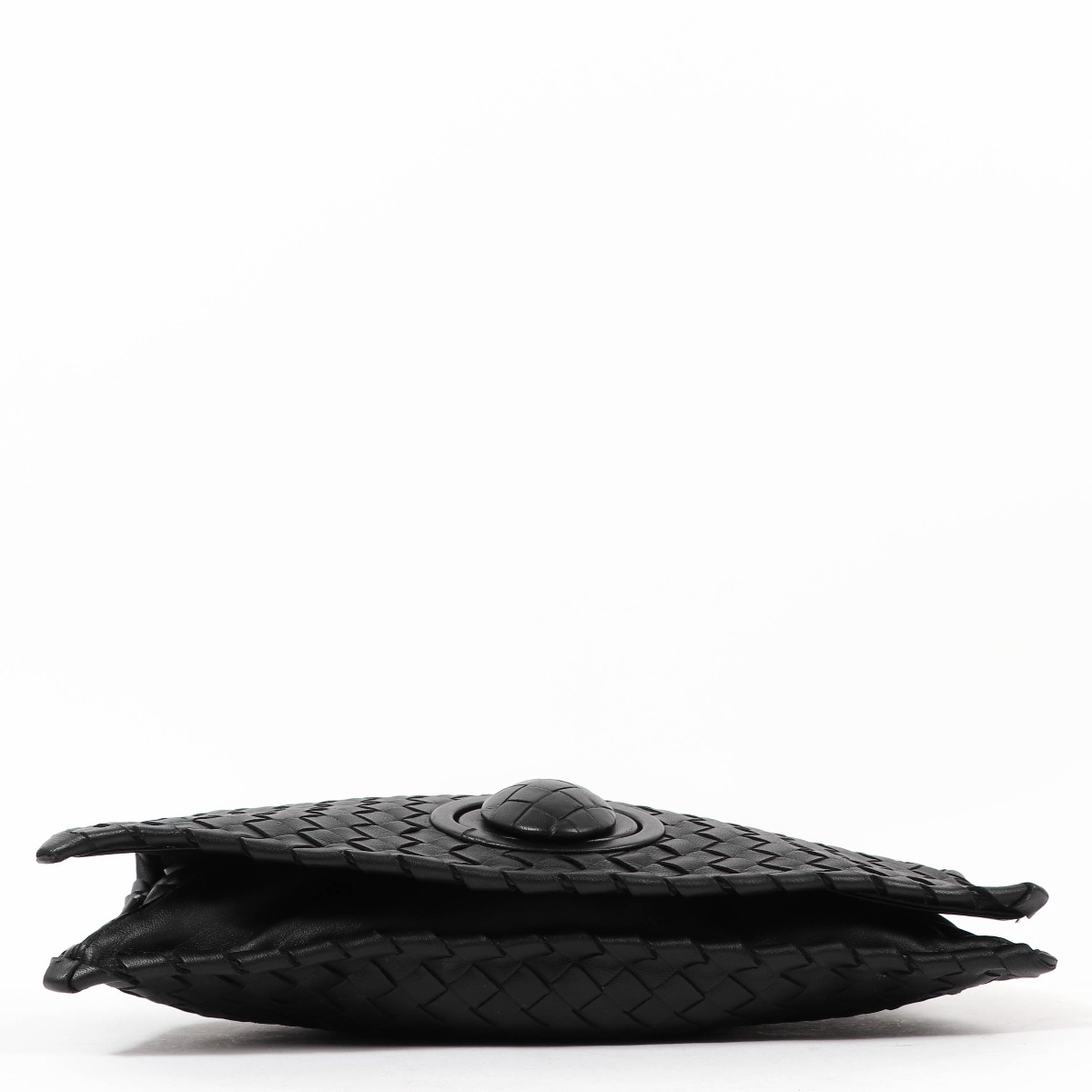 Bottega Veneta Black Intrecciato Clutch ○ Labellov ○ Buy
