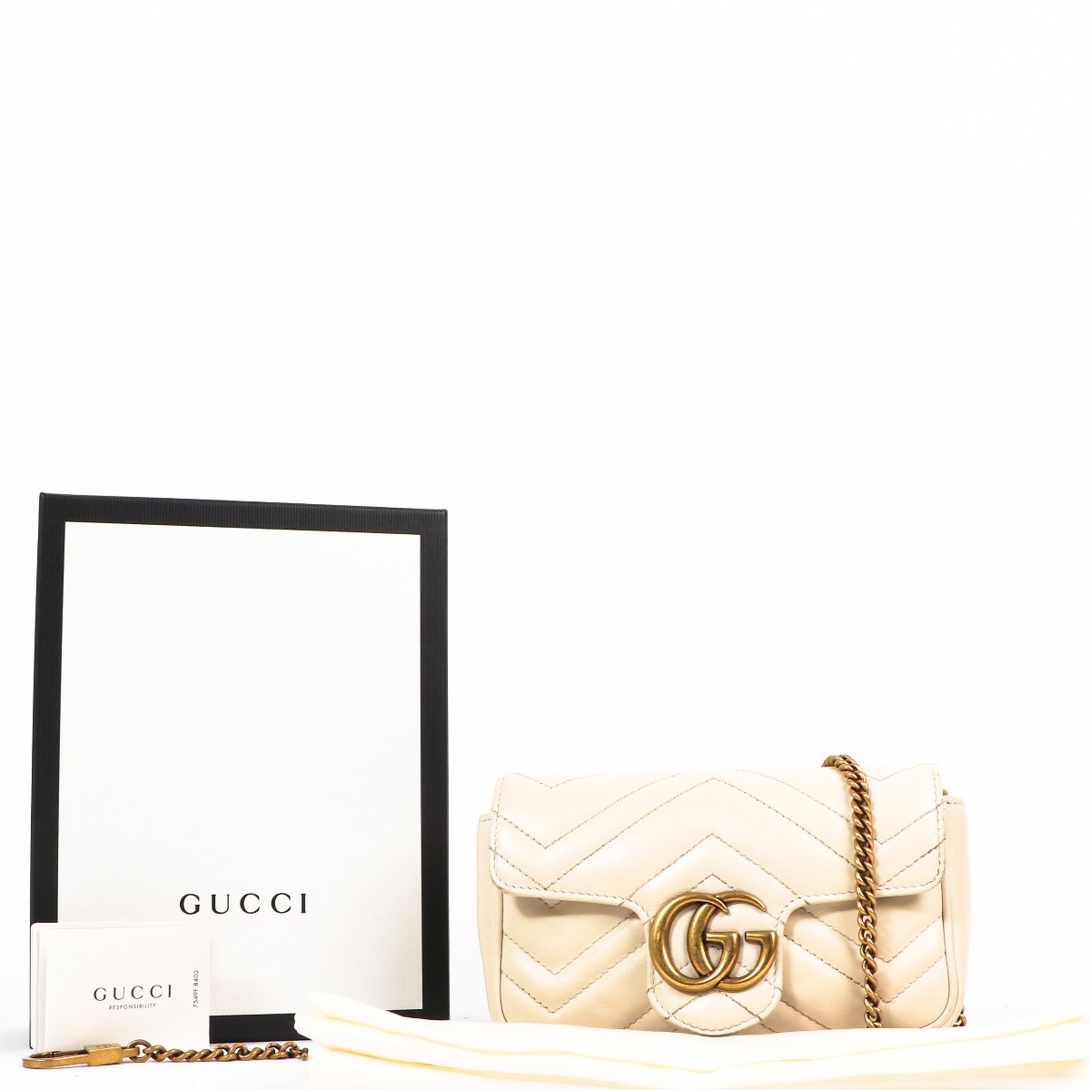 ◆GUCCI 最新作◆GG Marmont スーパー ミニバッグ/Beige◆ GUCCI GG Marmont mini quilted leather shoulder bag | NET-A