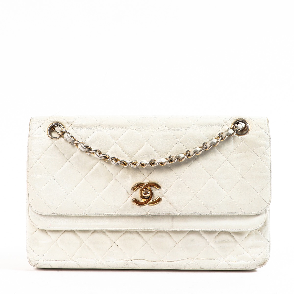 Chanel White Medium Classic Flap Bag ○ Labellov ○ Buy and Sell