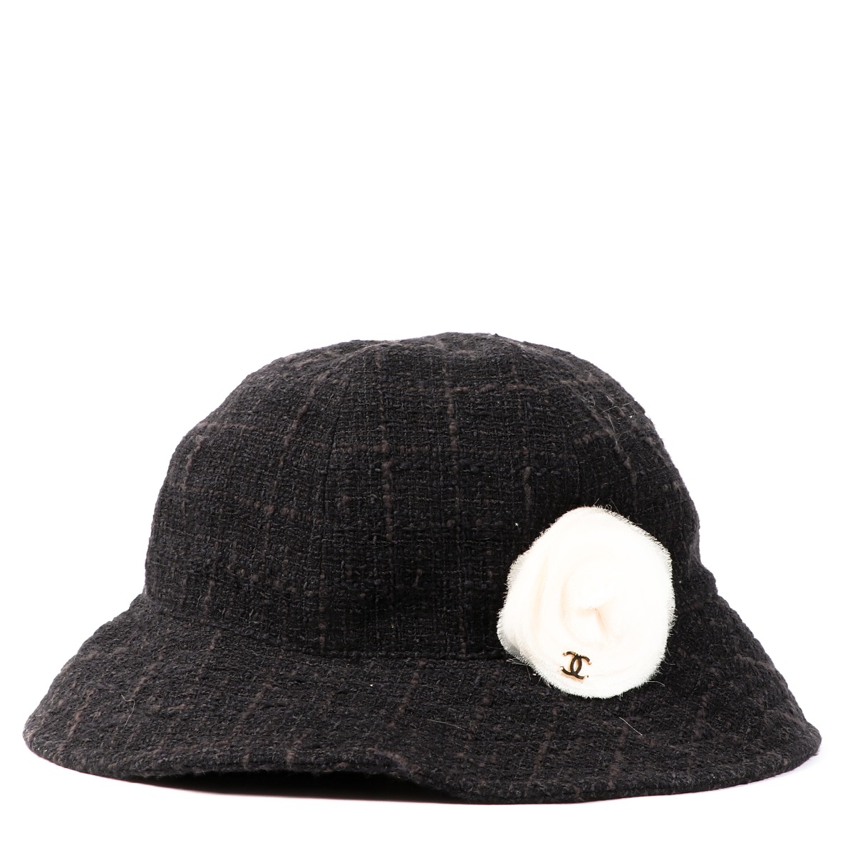 Black chanel bucket hat deals