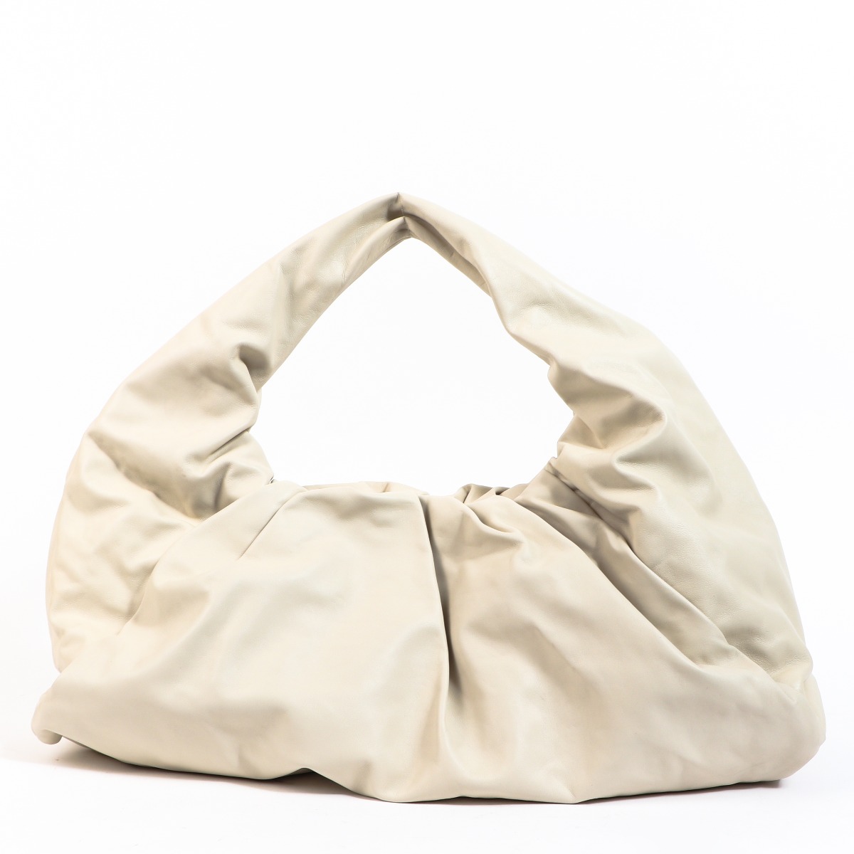 直営店☆BOTTEGA VENETA☆SALE! SHOULDER POUCH レザーバッグ Bottega Veneta Beige Calfskin Leather The Pouch Shoulder Bag