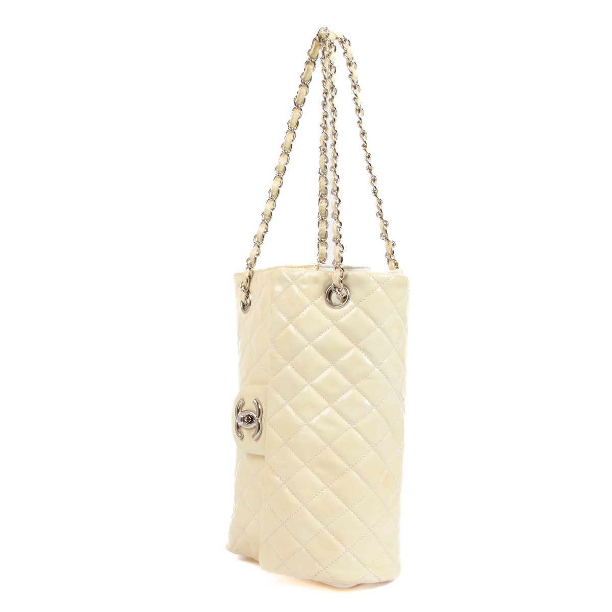 Chanel Champagne Gold Chevron Leather Drawstring BucketCrossbody Hobo White  gold ref.683795 - Joli Closet