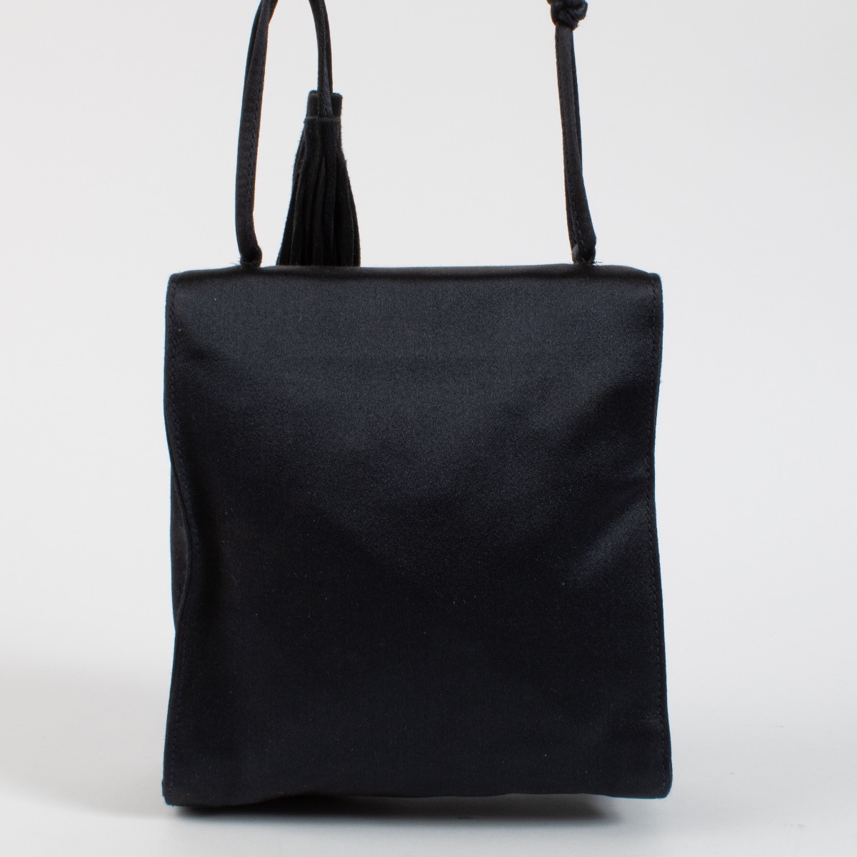 バッグ Prada Black Satin Handbag Crystal-embellished satin tote bag in black - Prada | Mytheresa