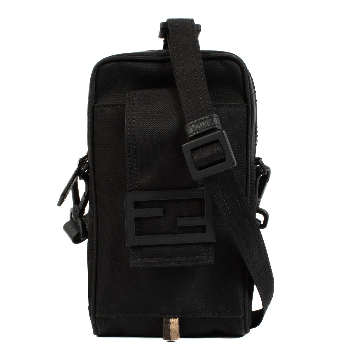 バッグ FENDI LOGO PLATE NYLON SHOULDER BAG Fendi Fendi Logo Embossed Shoulder Bag - Shoulder Bags