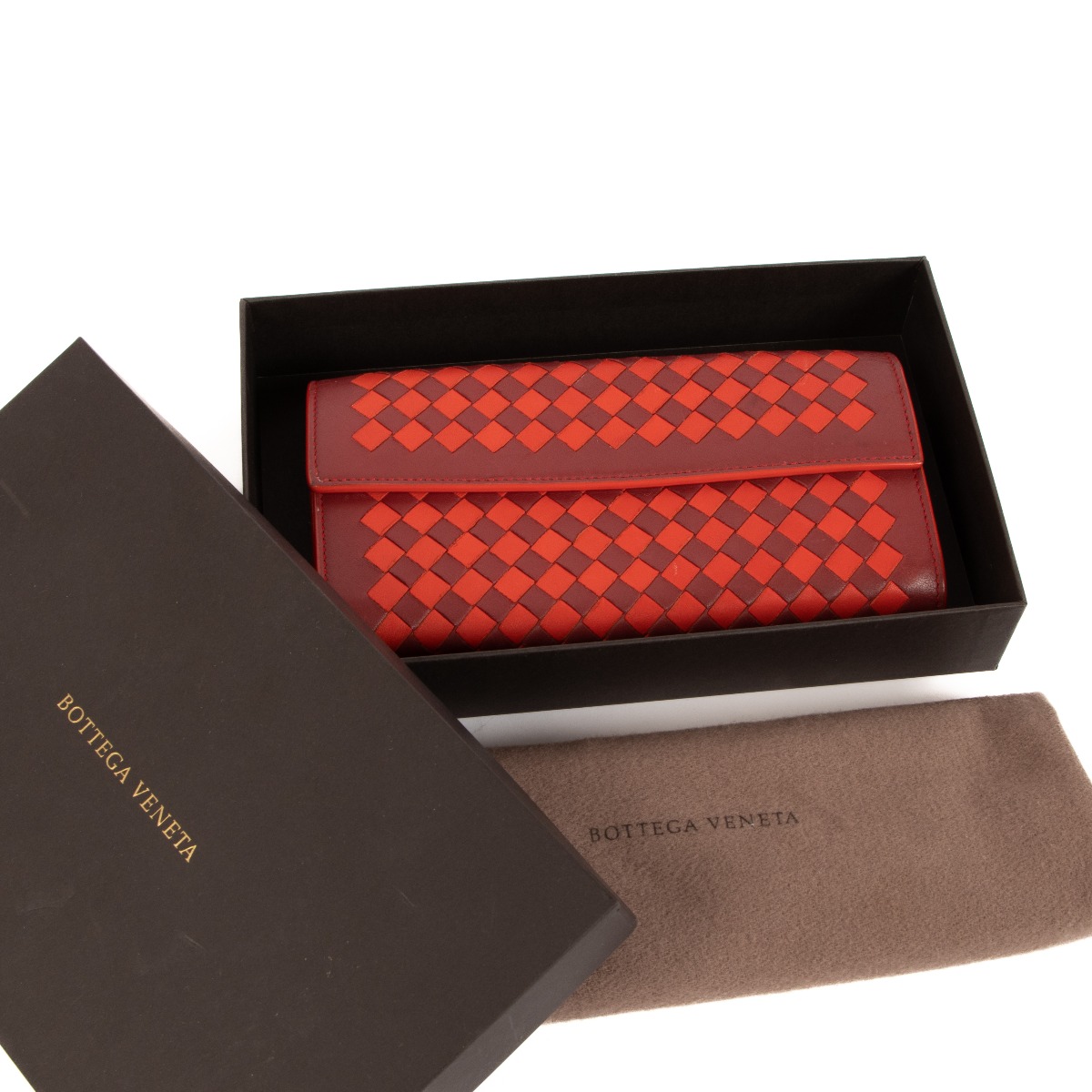 【BOTTEGA VENETA】INTRECCIATO WALLET Bottega Veneta Black/Red Intrecciato Leather Flap Wallet